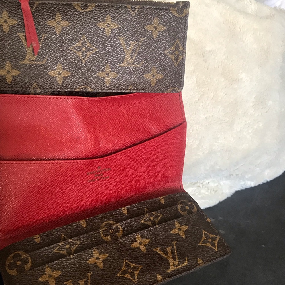 100% Authentic Louis Vuitton Josephine wallet